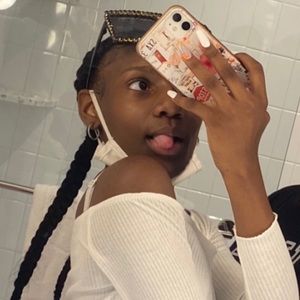 Meet your Posher, Vada